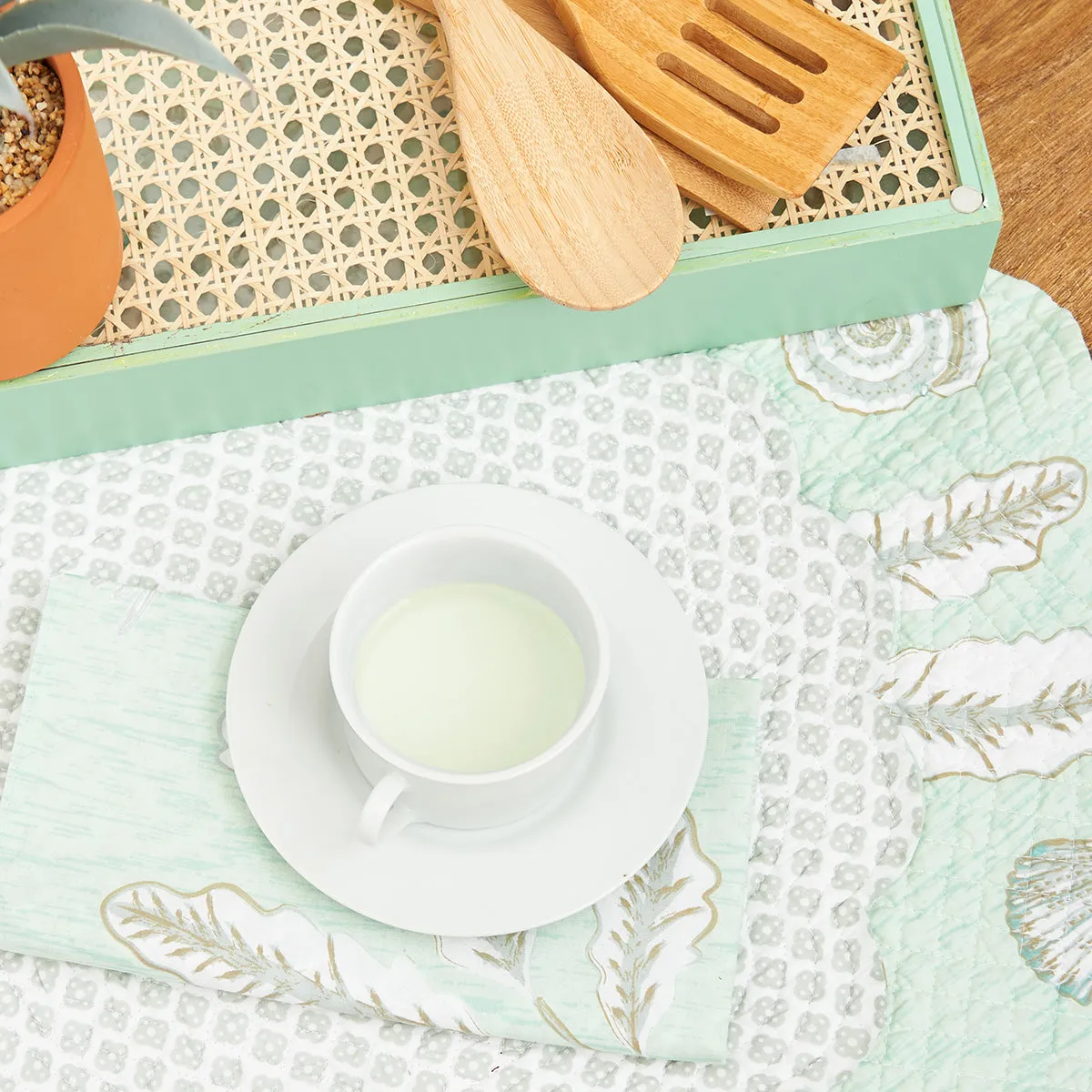 Breezy Shores Table Linens