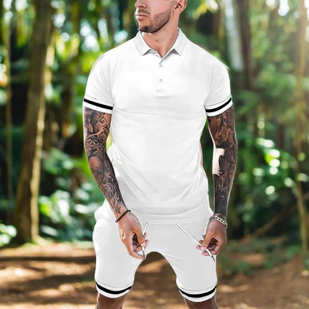 Men Striped Print Hem Polo Shirt & Side Pocket Drawstring Shorts Set