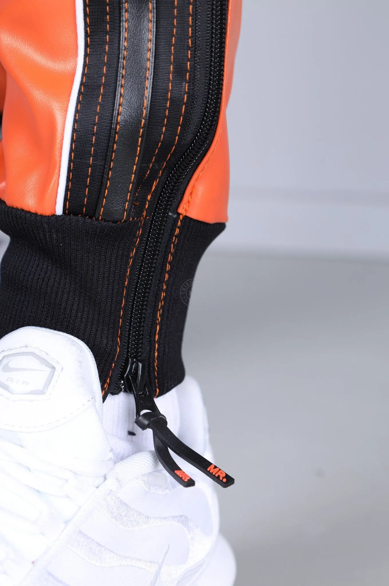 MR. 24 Tracksuit Pants – Orange