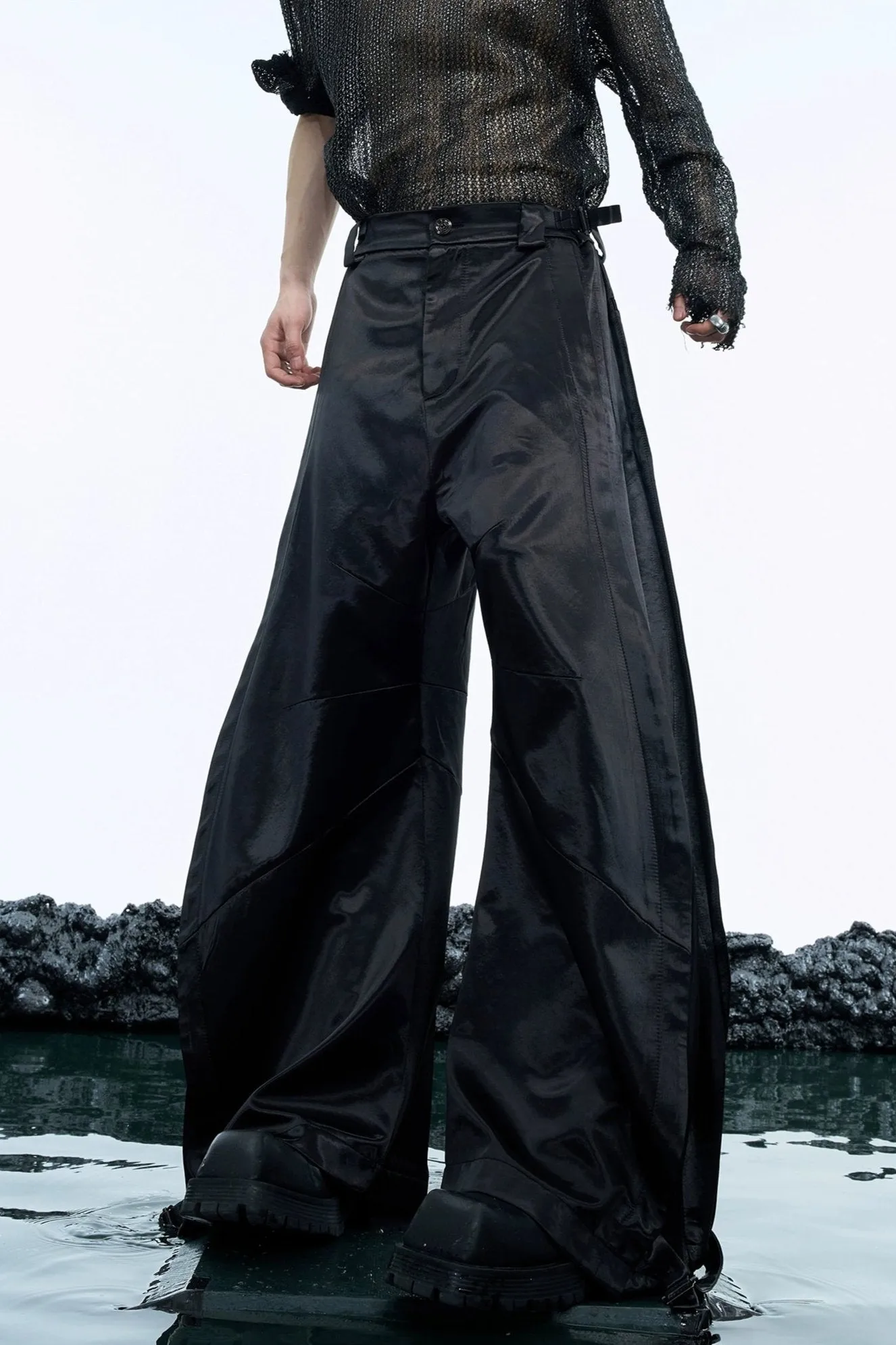 Shiny Wide End Cut Pants