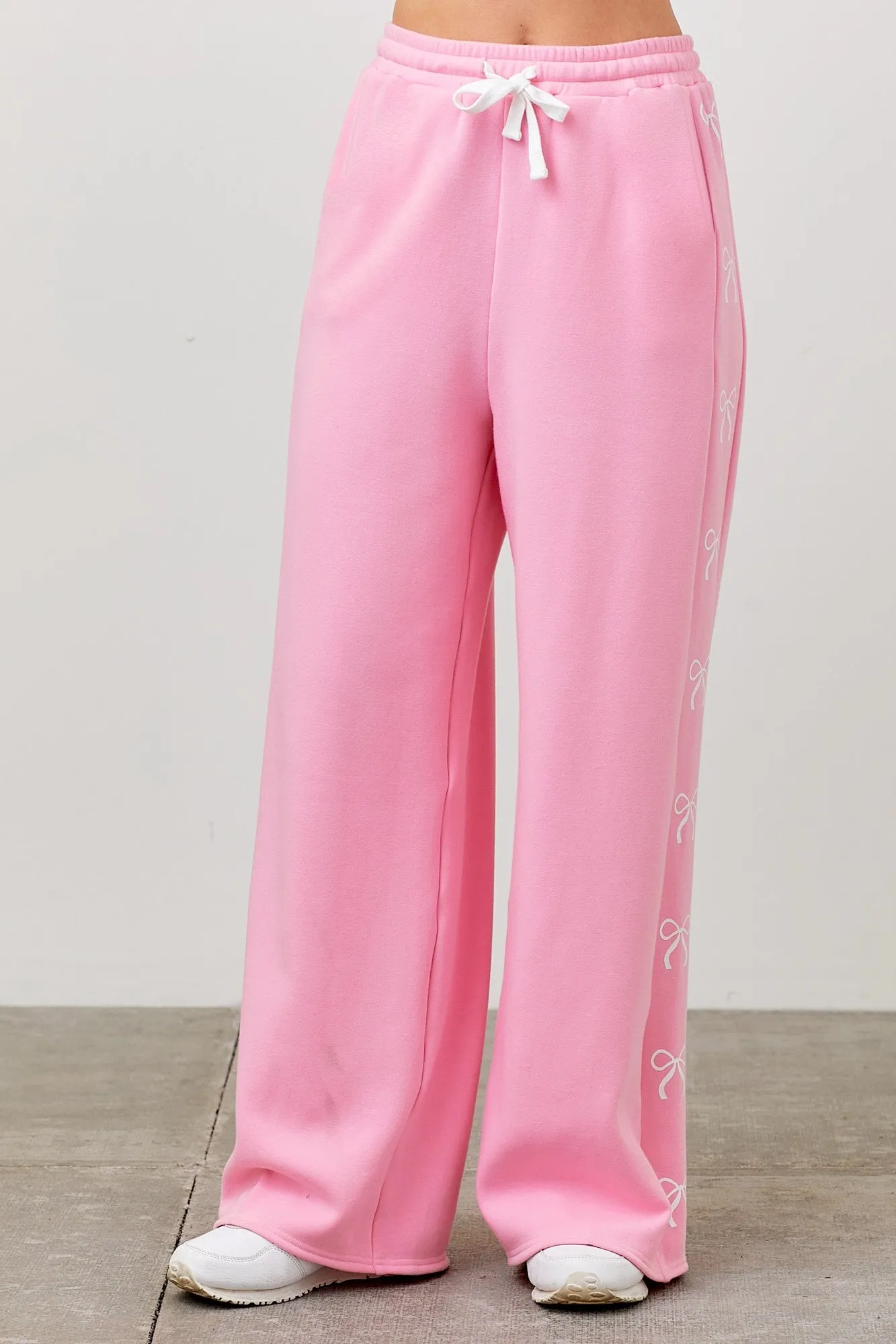 Wide Leg Fleece Pant With Printed Ribbon Bow